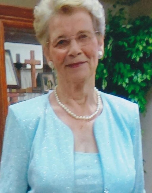 Obituary of Sheila Evelyn Barcelona