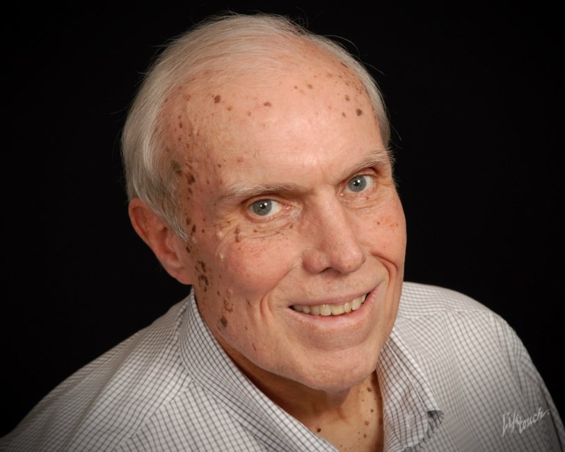 Obituary of Carl Schomburg