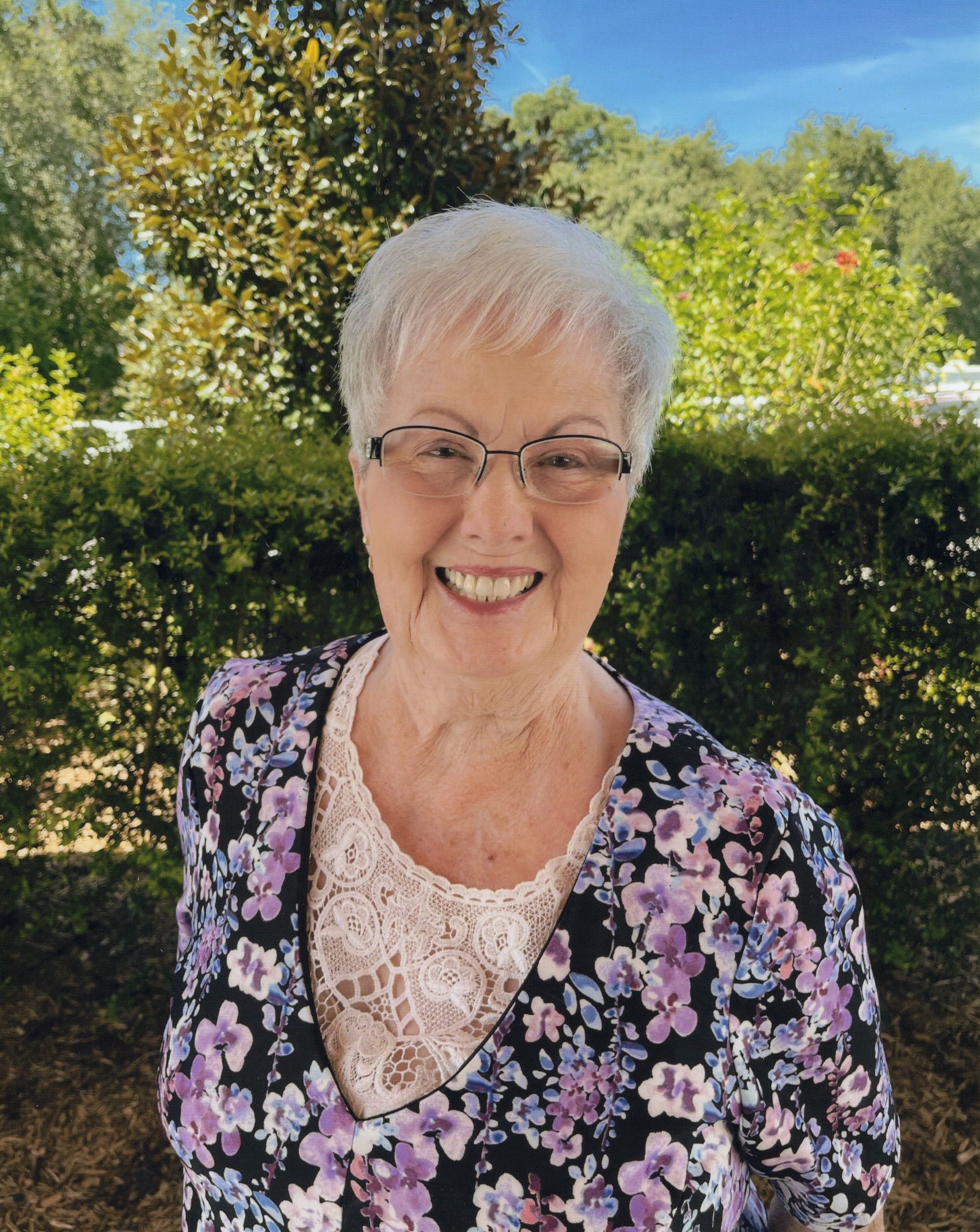 Obituary of Gloria June Young