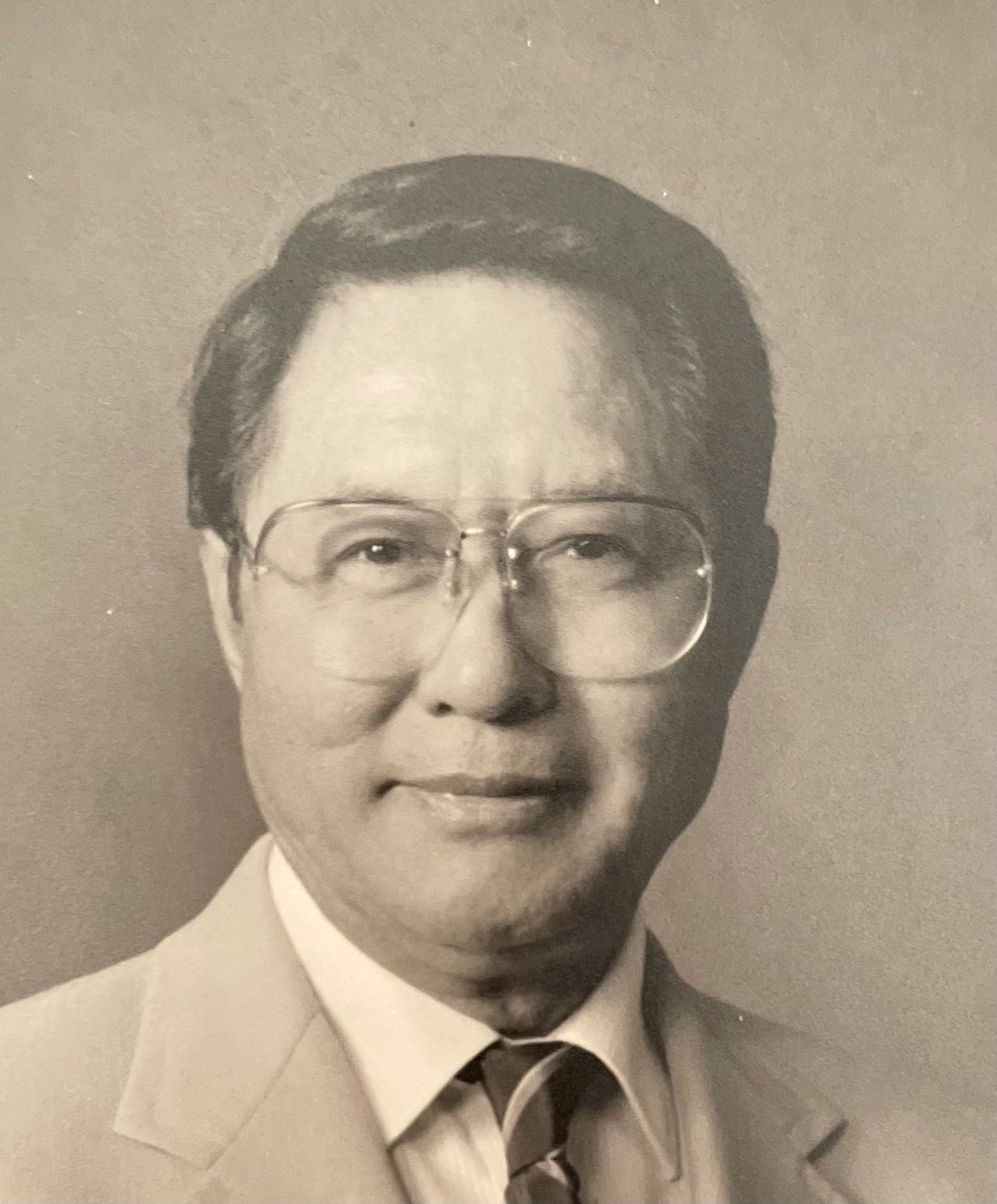 Obituary of Phillip Lew