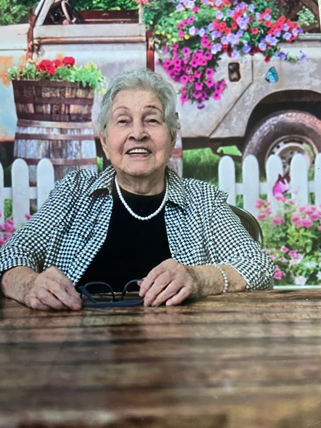 Obituary of Aurora Veleta de Cervantes