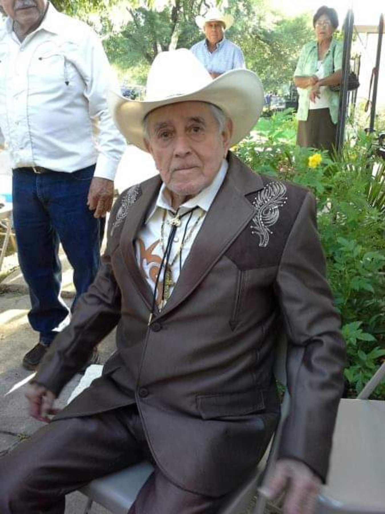Obituario de Luis F. Ocura