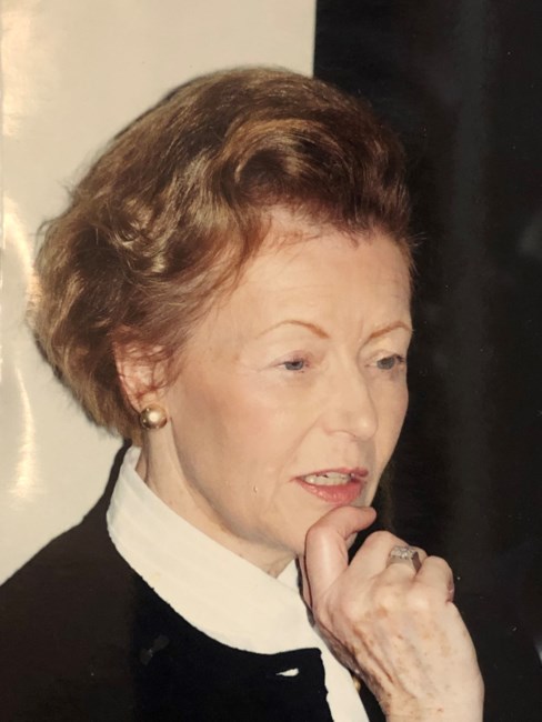 Obituario de Jacqueline Hall Davies