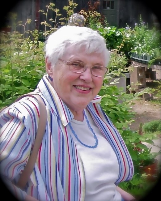 Obituary of Evelyn Ryan MacLeod