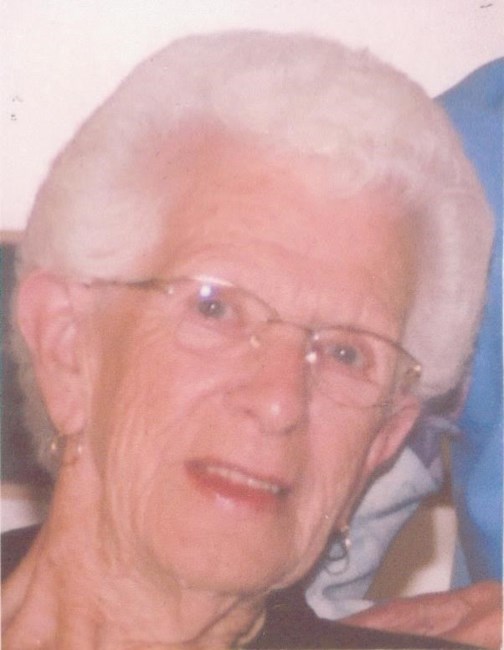 Obituary of Edna Pauline Bruce Mac Innes