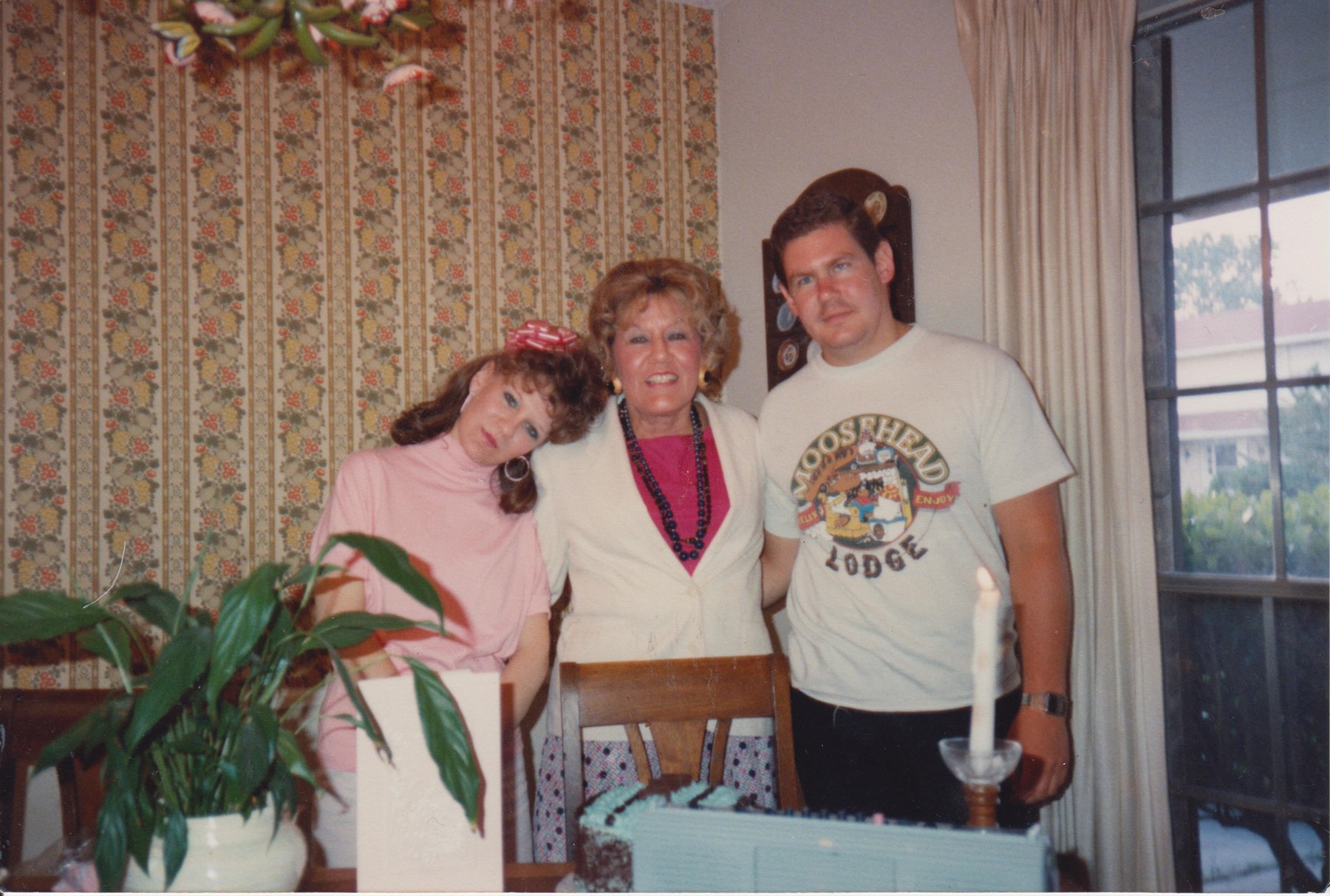 Obituary of Laura Hawes