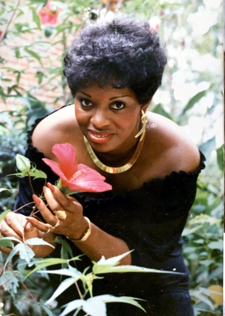 Obituary of Geraldine Love Lawrence