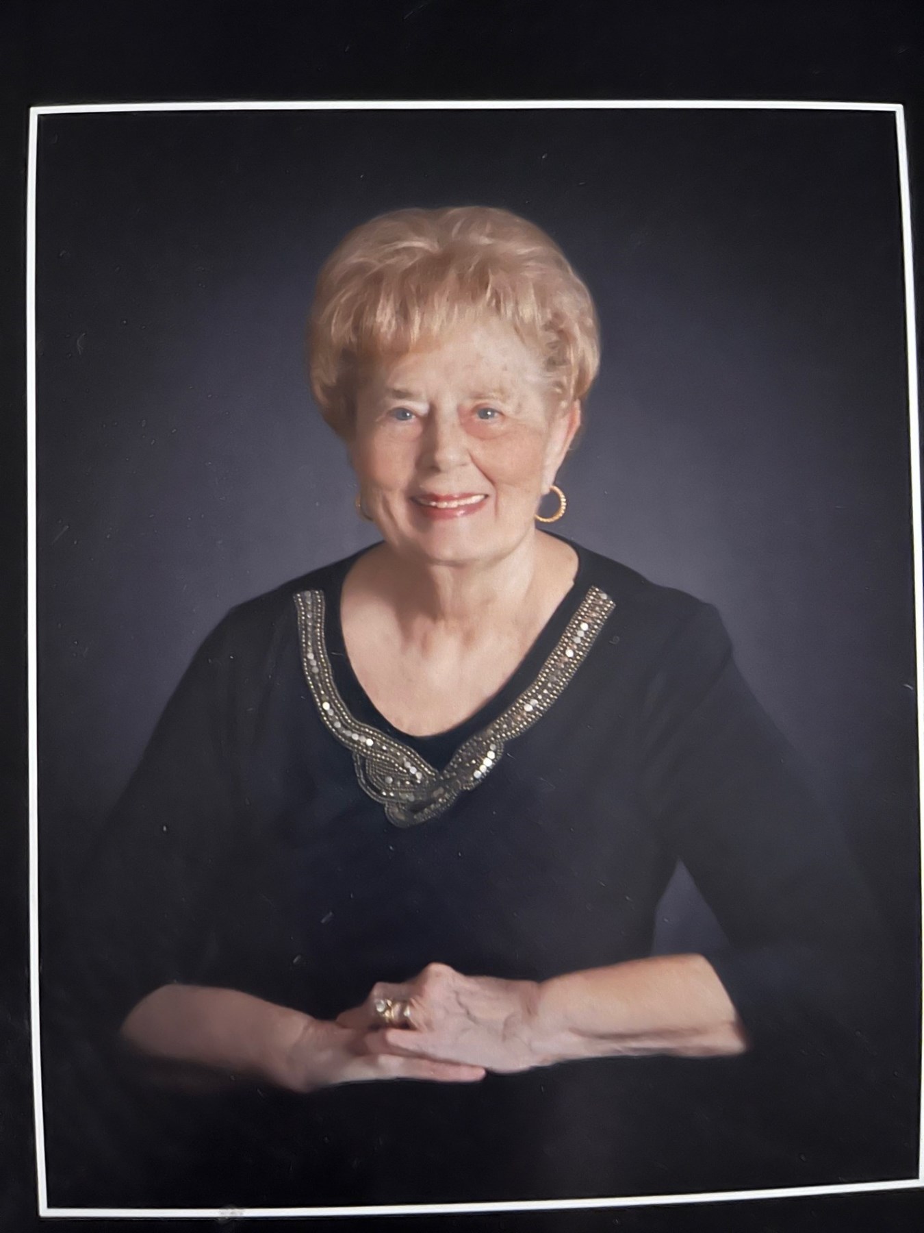 Avis de décès de Sylvia Helen Riley