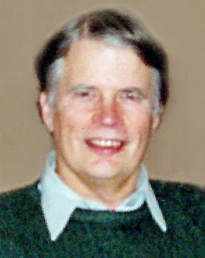 Obituario de Kenneth "Paul" MacNeill