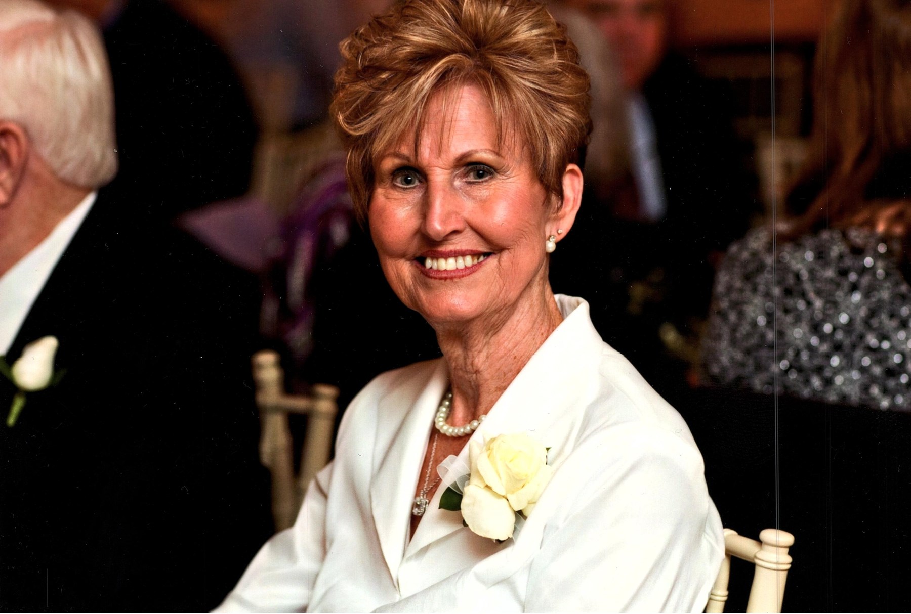 Obituario de Helen Elizabeth Brown