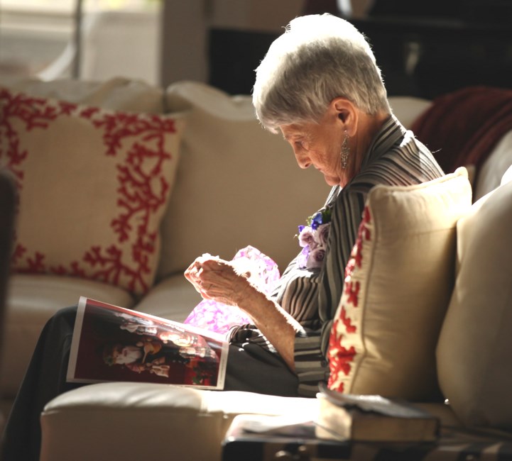 Obituary of Delores Carroll Cotten