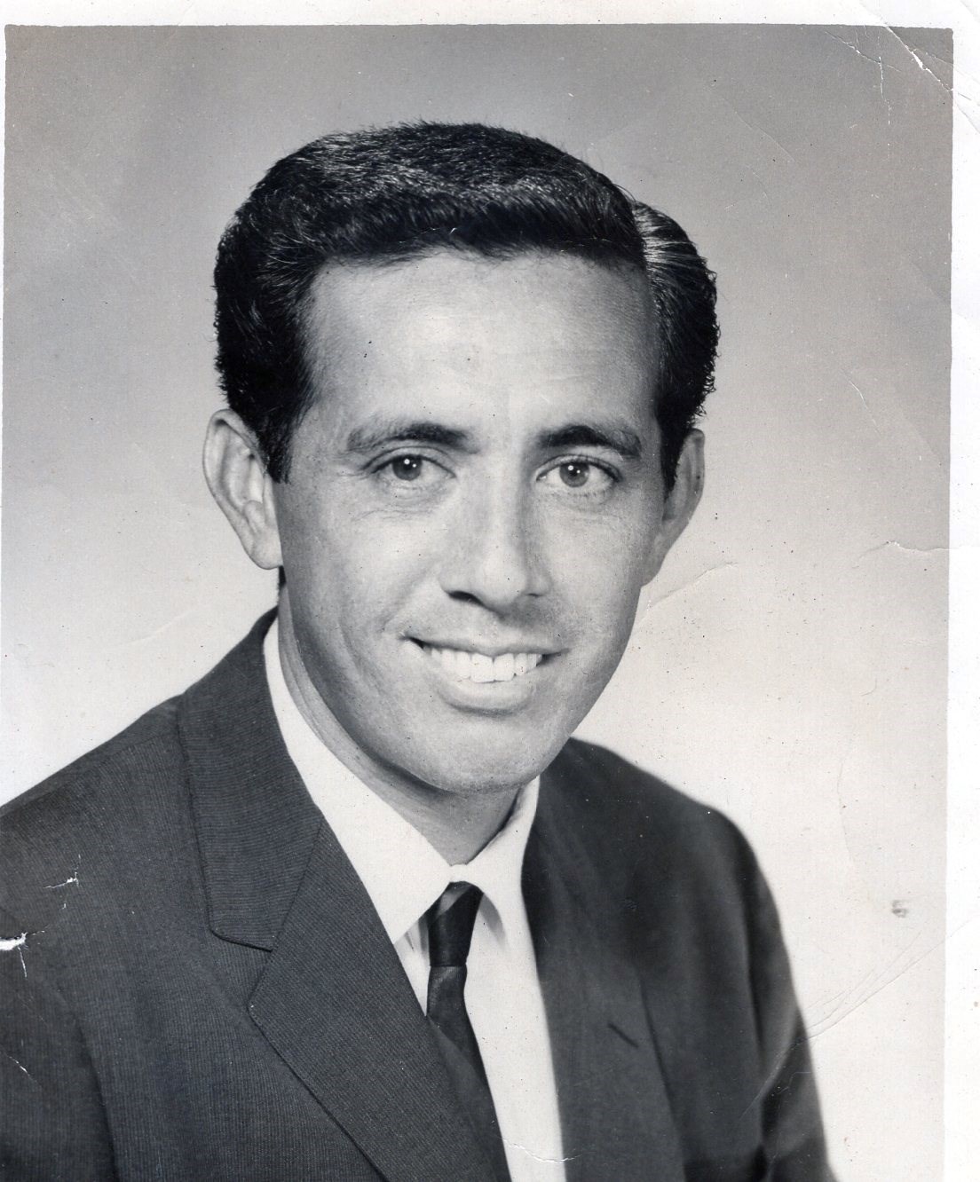 Obituary of Robert Kalehuamakanoe Tirrell